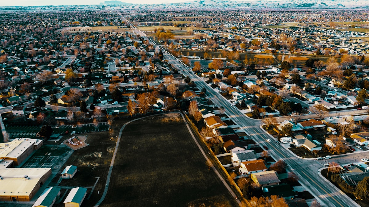 Persistent price reductions by homebuilders point to a housing market still struggling to find its footing.